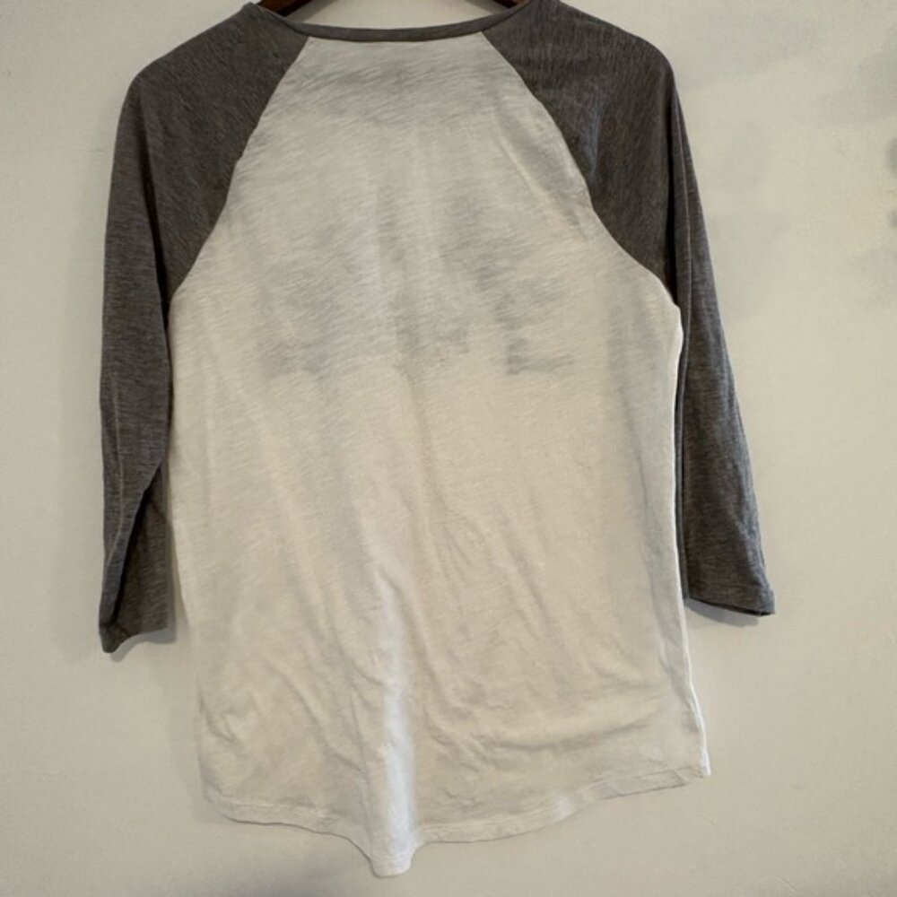 Secret Women's Raglan Sleeve Top - Gray and White Sz large - Picture 2 of 4